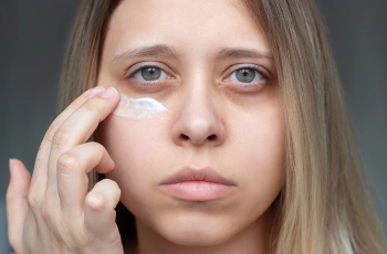 Can I use retinol near my eyes? Can I use retinol near my eyes?