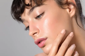 Glass Skin Routine: How To Achieve Hydrated, Glossy Skin Glass Skin Routine: How To Achieve Hydrated, Glossy Skin