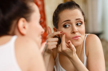 7 Reasons Why White Bumps Appear on Your Skin and How to Fix Them 7 Reasons Why White Bumps Appear on Your Skin and How to Fix Them