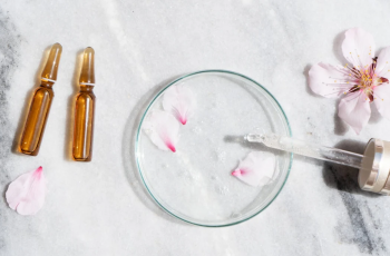 7 Natural Retinol Alternatives That Deserve a Spot on Your Shelf