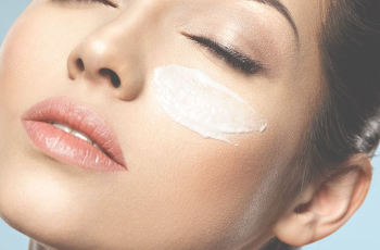 How to Use Retinol If You Have Sensitive Skin How to Use Retinol If You Have Sensitive Skin