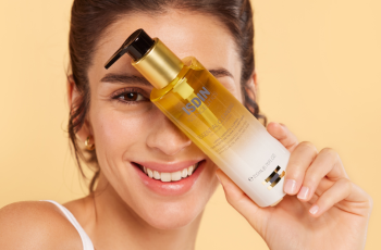 Understanding the Role of Oils in Skincare: Benefits and Best Picks for Your Skin Type Understanding the Role of Oils in Skincare: Benefits and Best Picks for Your Skin Type