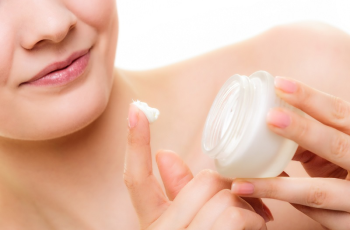 The 15 Best Shea Butter Products That’ll Prevent Winter Dryness The 15 Best Shea Butter Products That’ll Prevent Winter Dryness