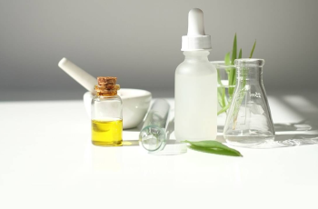 Safe and Unsafe Skincare Pairings With AHAs and BHAs