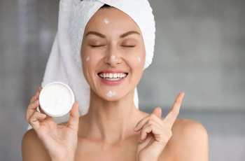 Chilled Skincare Secrets: How Cold Routines Boost Your Glow