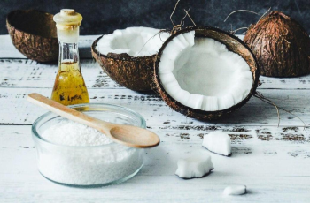 Unlocking the Skin Benefits of Coconut Oil: A Complete Guide