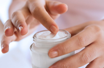 How to Use Lactic Acid and Niacinamide in Skincare How to Use Lactic Acid and Niacinamide in Skincare