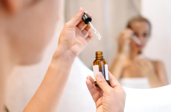 Vitamin C Versus Copper Peptides: Should You Use Them Together?