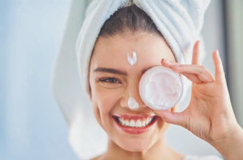 Effective Skin Care: How to Remove Dead Skin Cells for Radiance