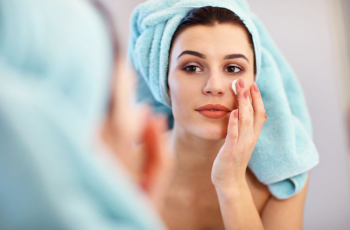 Moisturising Mistakes You’re Probably Making—and How to Fix Them Moisturising Mistakes You’re Probably Making—and How to Fix Them