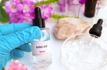 Azelaic Acid in Skincare: Gentle Yet Powerful Skin Solution Azelaic Acid in Skincare: Gentle Yet Powerful Skin Solution