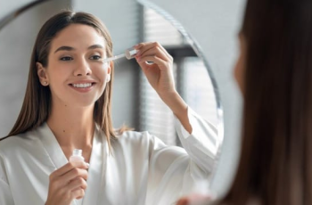 Oil Cleansing for Dry Skin: When and How to Use It for Best Results