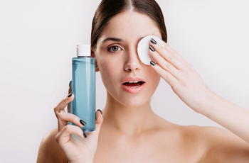 Fatty Alcohols in Skin Care: Gentle Hydration Explained Fatty Alcohols in Skin Care: Gentle Hydration Explained