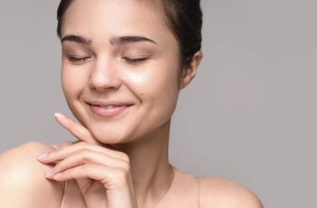Complete Kojic Acid Guide: Uses, Benefits, and Skin Brightening