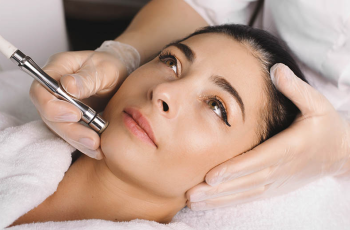 When to Reintroduce Vitamin C After Microneedling for Best Results