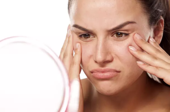 Dead Skin Cells: Causes, Effects, and How to Remove Them for Smoother Skin