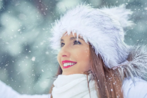 How to Adjust Your Skincare Routine for Cold Winter Weather