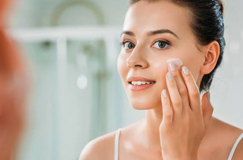 Humectants in Skincare: The Key to Lasting Hydration Humectants in Skincare: The Key to Lasting Hydration