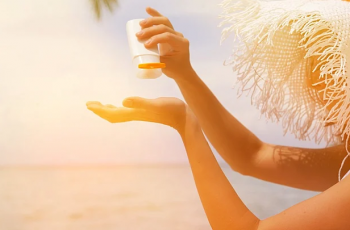 How to Tackle Summer Skin Problems Naturally How to Tackle Summer Skin Problems Naturally